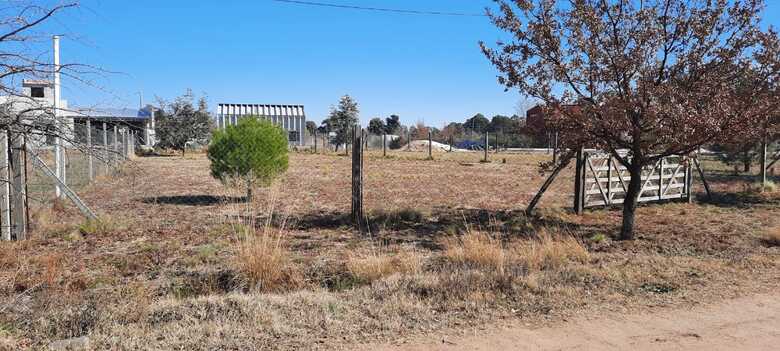 Lote amplio en Malma